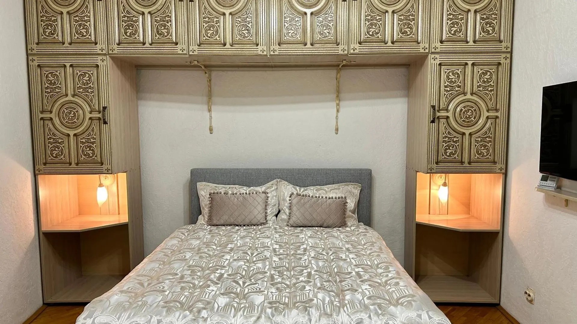 Apartments On Sholom Aleichem Та Ще Варіант Поруч Lwów