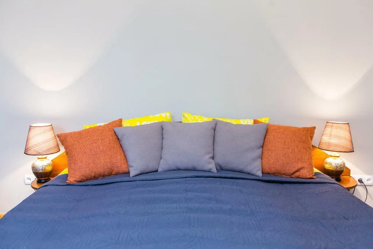 Apartments On Sholom Aleichem Та Ще Варіант Поруч Lwów